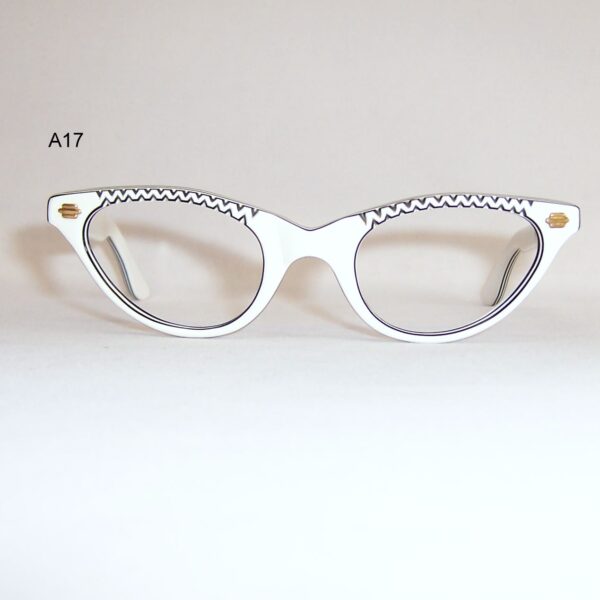 Classic 1950/60s catseye frame