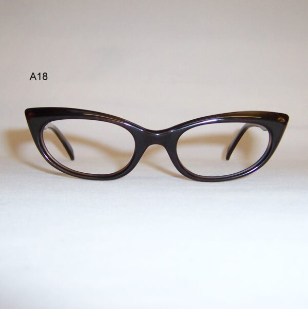Classic 1960s catseye frame