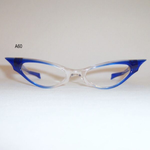 Exaggerated 1950/60s lucite catseye frame