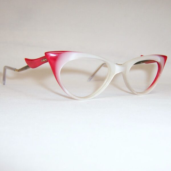 Lacy 1950/60s lucite catseye frame - Image 2