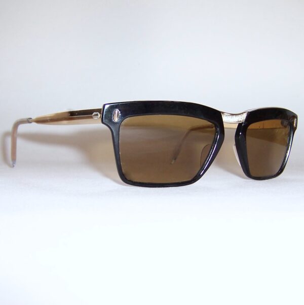 Original 1960s sunglasses with original brown glass lenses - Image 2