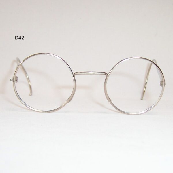 1940s gas-mask spectacles