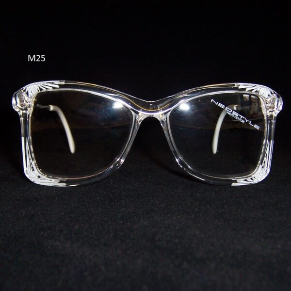 1990s Neostyle Plaza 27 -