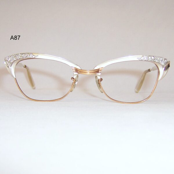 Fancy 1950/60s Gaspari catseye frame
