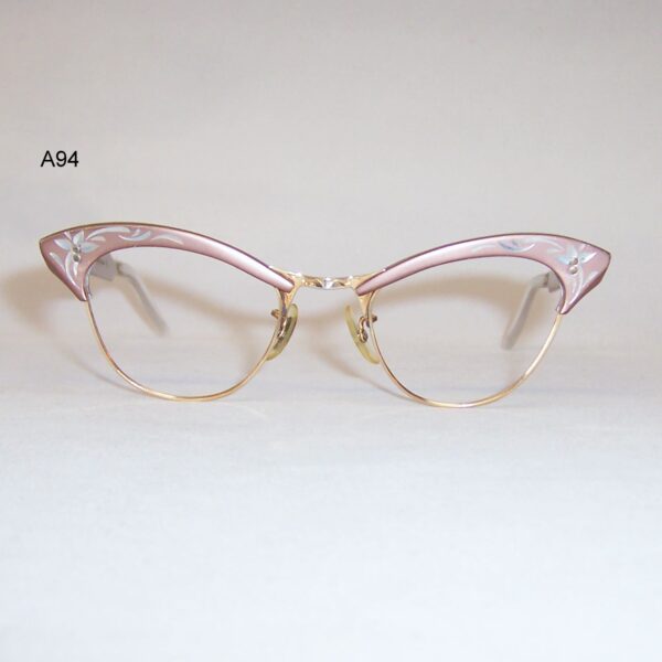 Classic 1950/60s catseye frame