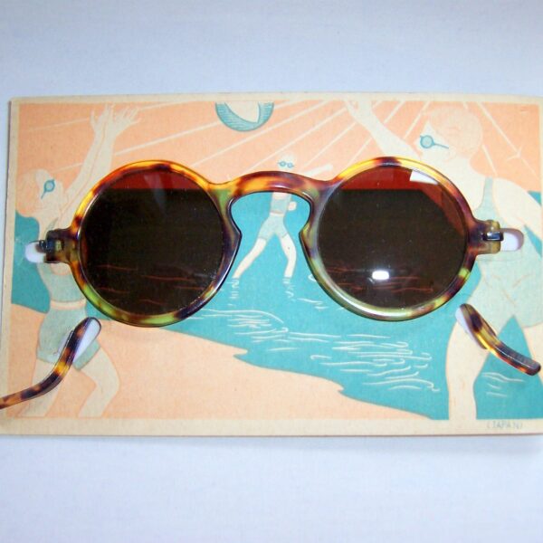 Original 1940/50s sunglasses with brown glass lenses and original sales card
