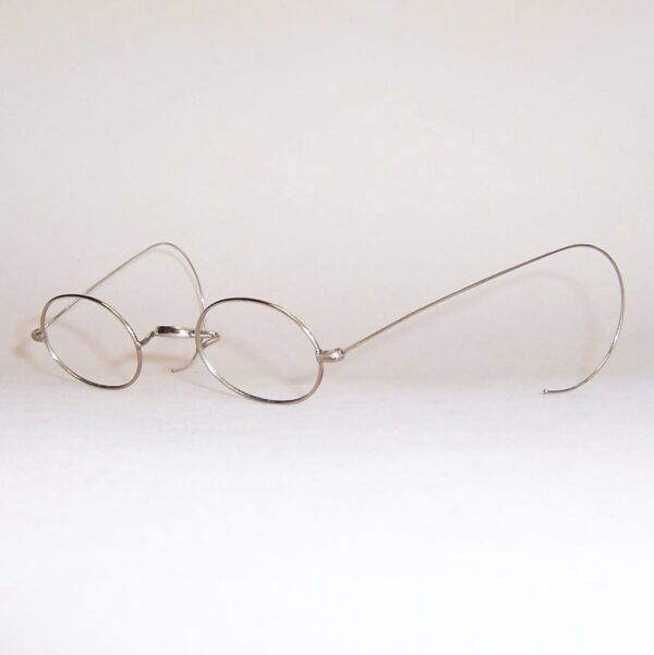 Victorian steel oval frame - Image 3
