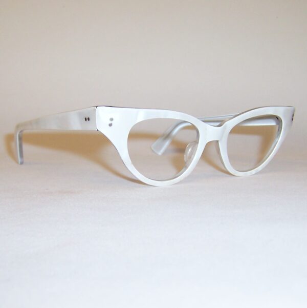 Classic 1950s Vintage Cat Eye Glasses - Image 2