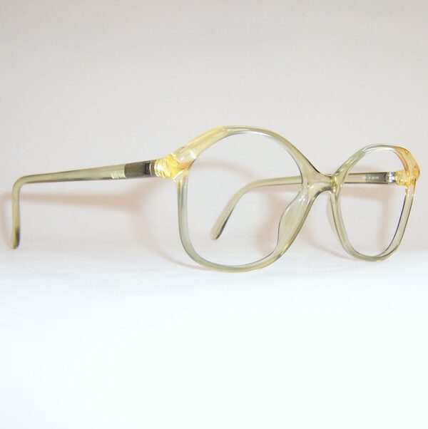 Terri Brogan 1980s designer frame - Model 8668 - Image 2