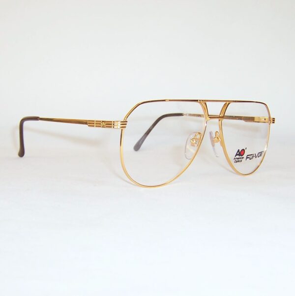Desirable 1980s Oversized American Optical Aviator - Image 2