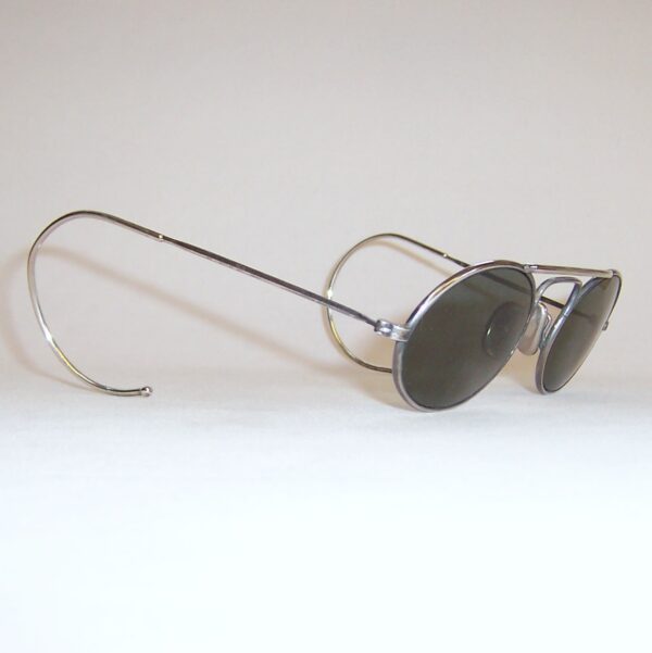 Original 1930/40s industrial/services sunglasses - Image 2