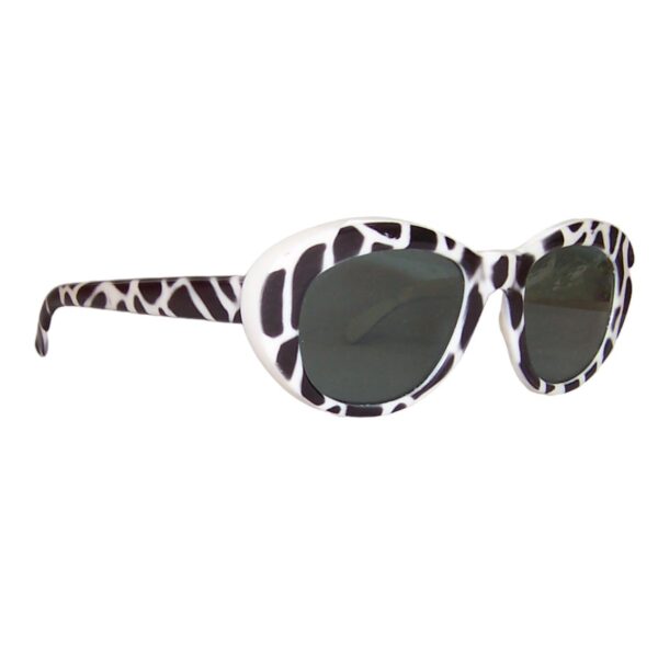 1960s Italian sunglasses with original grey glass lenses - Image 2