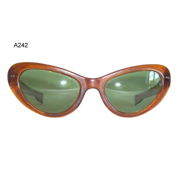1960s Cats eye Sunglasses - Polaroid Cool Ray 120