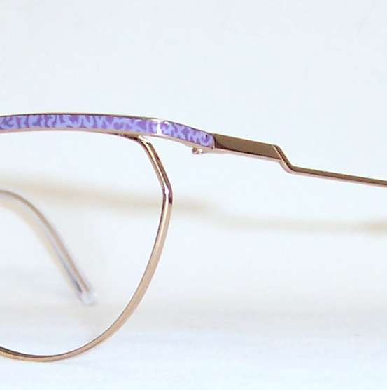 Vintage 1990's Women's Frame - Image 4