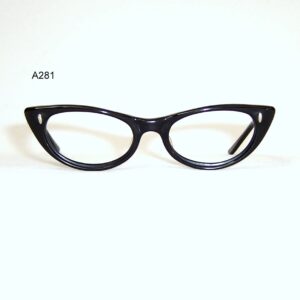 Classic 1950/60s black cats eye frame